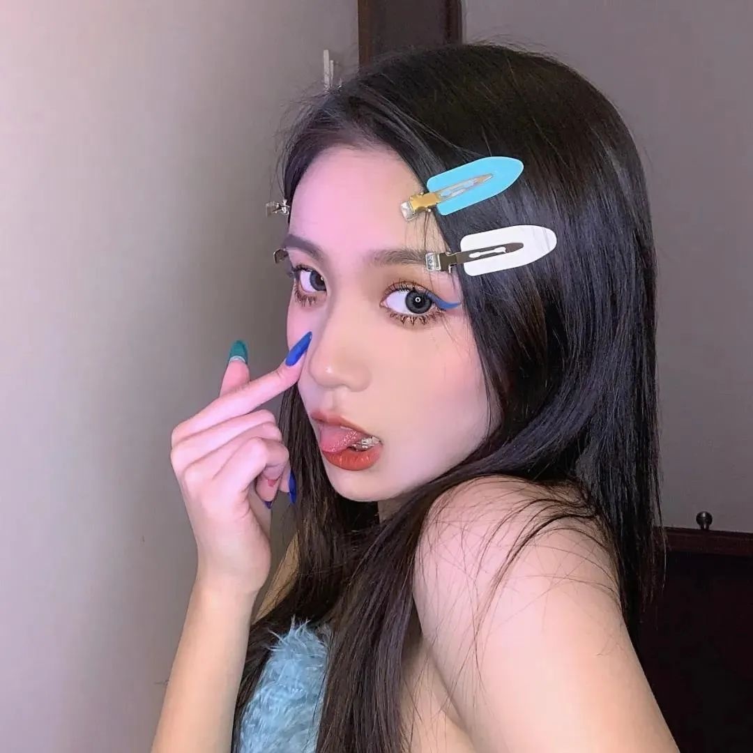 《灵语者》海报